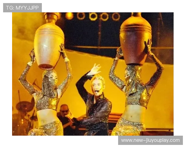 印度主场氛围太炸，全场歌声不停，印度歌手演唱会