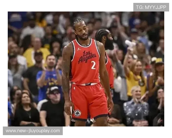 伦纳德终场前补篮命中，快船在主场拿下关键胜利