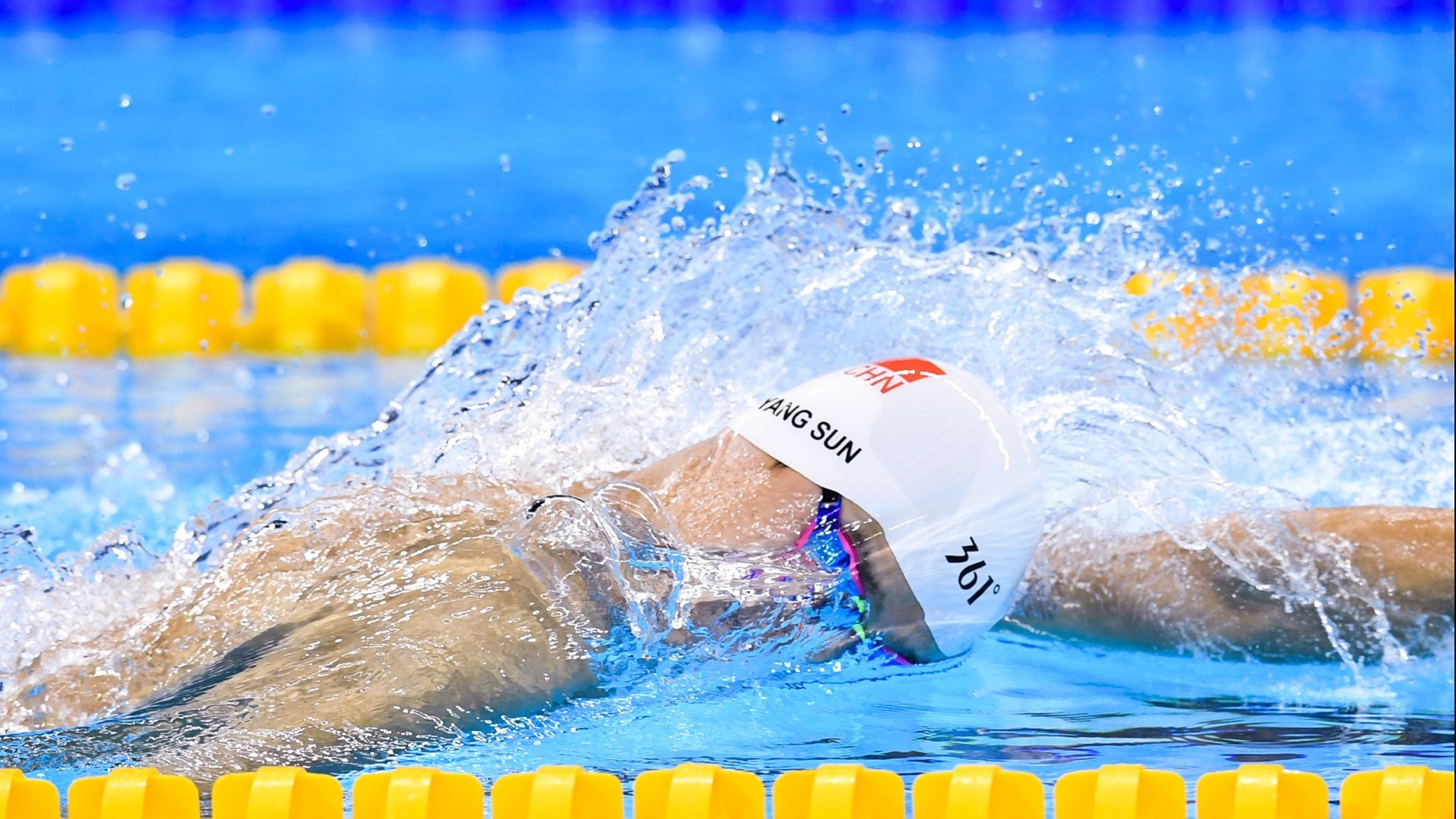 战队成员担任电竞博主推动品牌多元传播，电竞战队wr